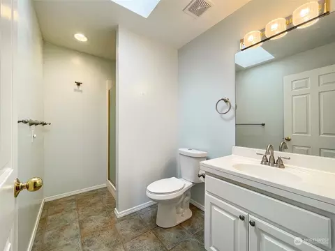 Bath - 30 Barberry Ln, Sequim, WA 98382 photo 1 of 5