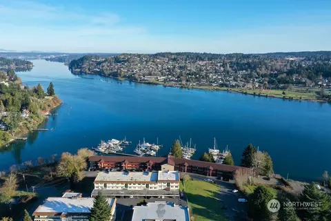 1602 Naval Ave #17, Bremerton, WA 98312