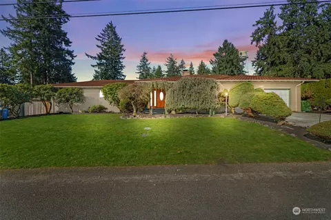 10210 89th Ave SW, Lakewood, WA 98498