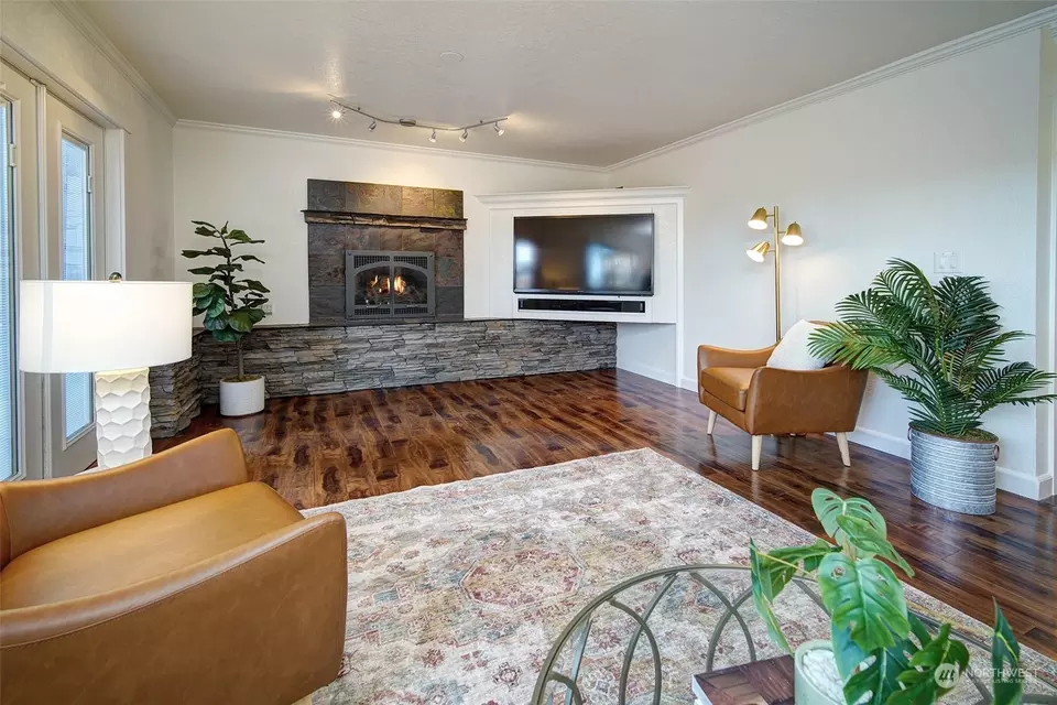 Living - 13420 22nd Ave SE, Mill Creek, WA 98012 photo 3 of 3