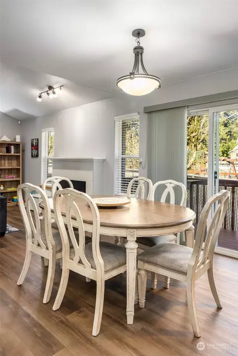 Dining - 5307 East Dr, Everett, WA 98203 photo 1 of 1