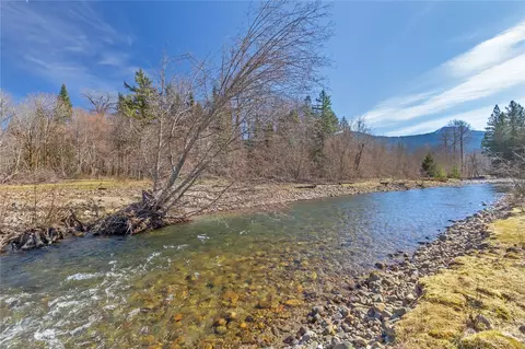 122 Armstrong Ln, Packwood, WA 98361