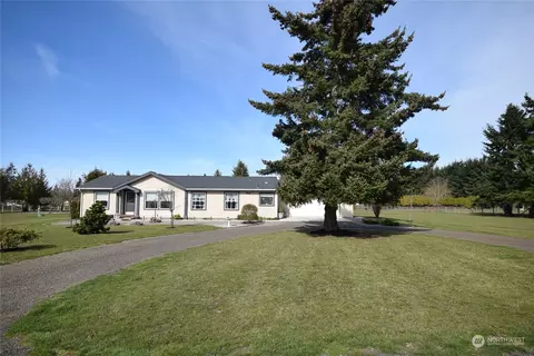 33 Marsh Hawk Ln, Port Angeles, WA 98362