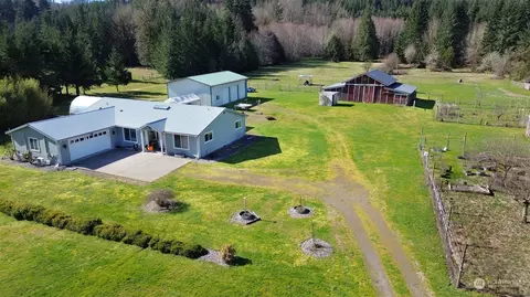 230 Oak Meadows Ln, Oakville, WA 98568