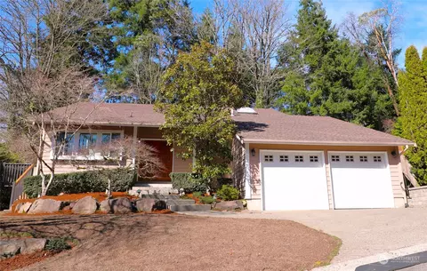 13416 SE 52nd St, Bellevue, WA 98006