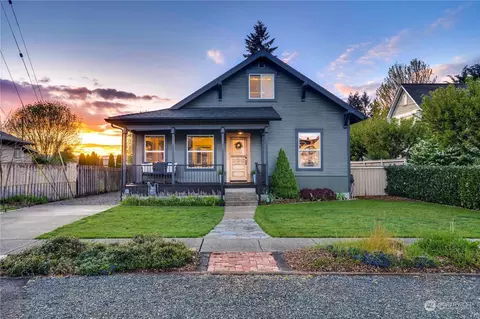 213 Calistoga St E, Orting, WA 98360