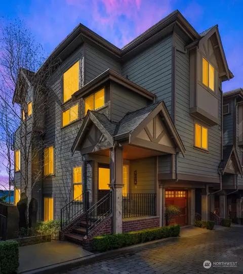 507 W Olympic Pl #A, Seattle, WA 98119