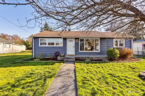 1036 111th St S, Tacoma, WA 98444