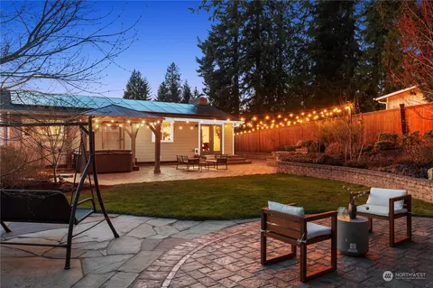 Exterior - 24301 7th Pl W, Bothell, WA 98021 photo 8 of 10