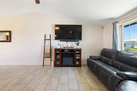 1165 E Gemstone St, Othello, WA 99344 photo 13