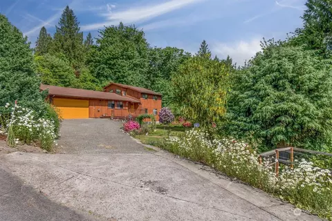 126 Beverly Hts, Castle Rock, WA 98611