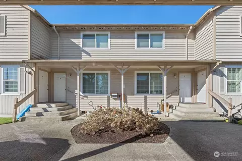 15702 Admiralty Way, Lynnwood, WA 98087