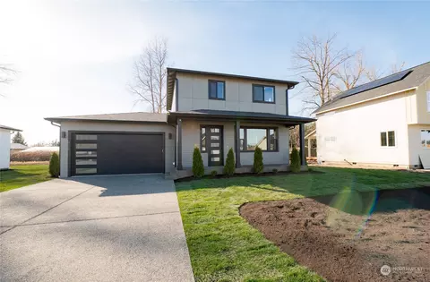 929 Crimson Ct, Nooksack, WA 98276