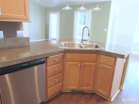 Kitchen - 111 Crown Point Rd, Longview, WA 98632 photo 3 of 7