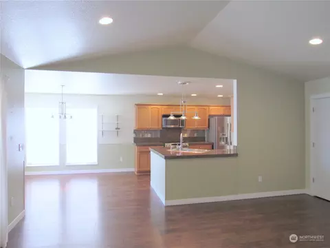 Kitchen - 111 Crown Point Rd, Longview, WA 98632 photo 1 of 7