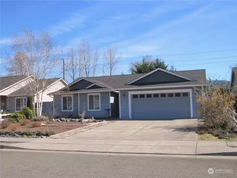 Exterior - 111 Crown Point Rd, Longview, WA 98632 photo 10 of 10