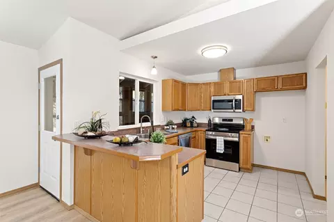 5631 E Grapeview Loop Rd, Allyn, WA 98524 photo 8