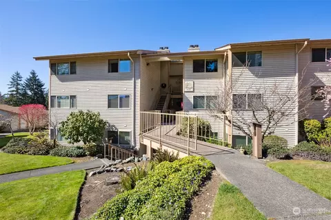 7606 37th St W #F3, University Place, WA 98466