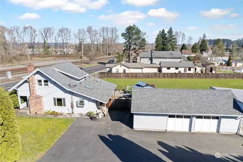 1904 E Pioneer Ave, Puyallup, WA 98372