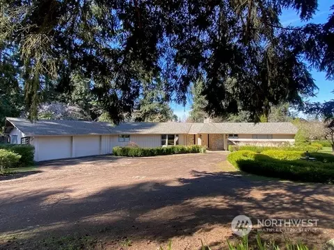 2011 144th Ave SE, Bellevue, WA 98006