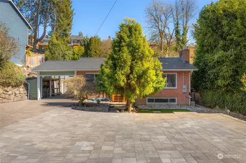 11518 3rd Ave NW, Seattle, WA 98177