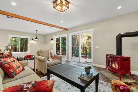 Living - 17522 Mountain Side Dr E, Greenwater, WA 98022 photo 1 of 4