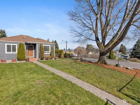 2819 17th St, Everett, WA 98201
