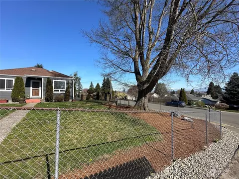 Exterior - 2819 17th St, Everett, WA 98201 photo 17 of 17
