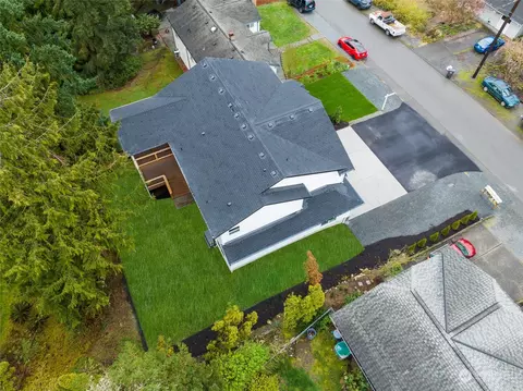 Exterior - 2413 74th St SE, Everett, WA 98203 photo 14 of 15