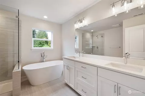 Bath - 2413 74th St SE, Everett, WA 98203 photo 1 of 3