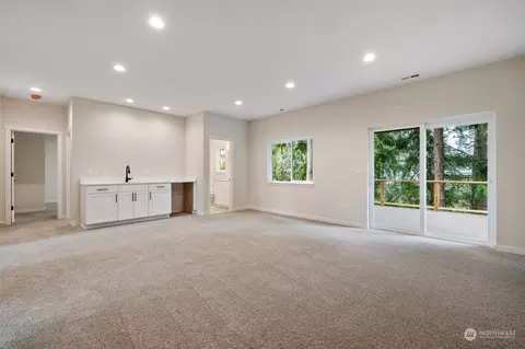 Living - 2413 74th St SE, Everett, WA 98203 photo 4 of 6