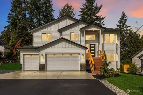 Exterior - 2413 74th St SE, Everett, WA 98203 photo 3 of 15