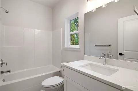 Bath - 2413 74th St SE, Everett, WA 98203 photo 3 of 3