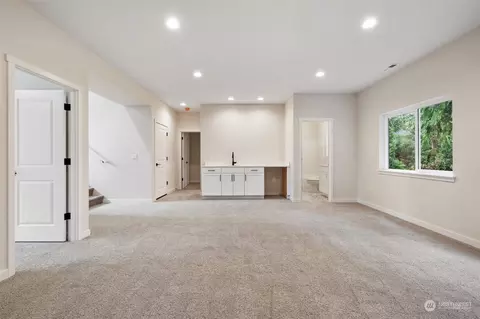 Living - 2413 74th St SE, Everett, WA 98203 photo 6 of 6