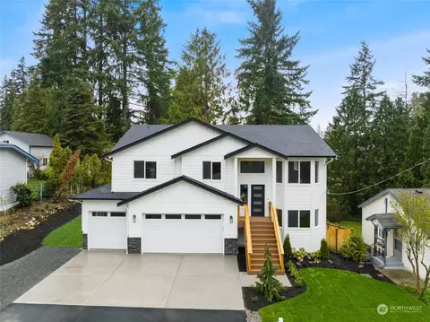 Exterior - 2413 74th St SE, Everett, WA 98203 photo 5 of 15