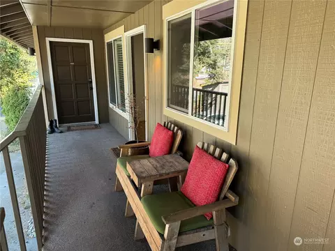 178 Lovers Ln #A202, Eastsound, WA 98245