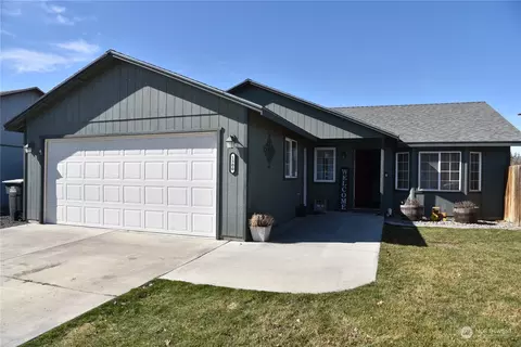 1300 S Cougar Dr, Moses Lake, WA 98837
