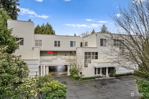 10237 SE 3rd St #8, Bellevue, WA 98004
