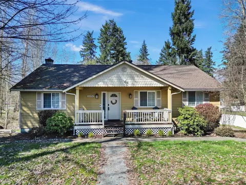 35702 94th Ave S, Mckenna, WA 98558