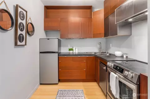 Kitchen - 409 16th Ave E #17, Seattle, WA 98112 photo 3 of 4
