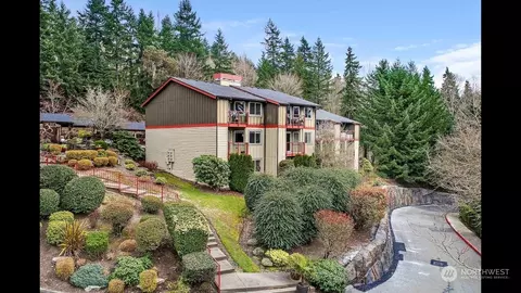 11058 NE 33rd Pl #D10, Bellevue, WA 98004