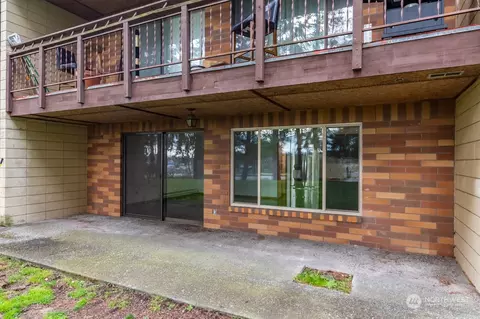 51 NW Columbia #103, Oak Harbor, WA 98277