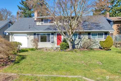 852 SW 125th St, Seattle, WA 98146