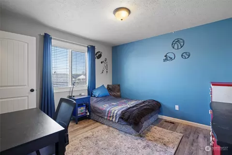 Bedroom - 3917 Phoenix Ln, Pasco, WA 99301 photo 4 of 7