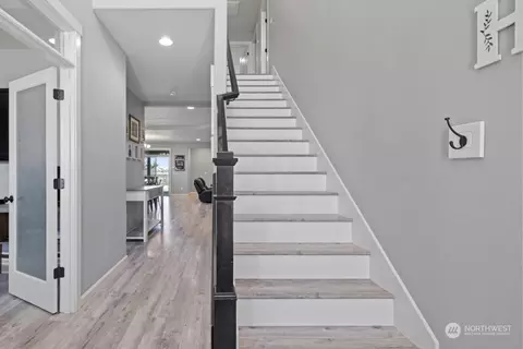 Entry Way - 3917 Phoenix Ln, Pasco, WA 99301 photo 1 of 5