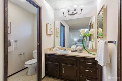 Bath - 10614 NE 146th St, Bothell, WA 98011 photo 1 of 2