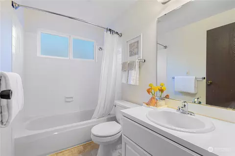 Bath - 10614 NE 146th St, Bothell, WA 98011 photo 2 of 2