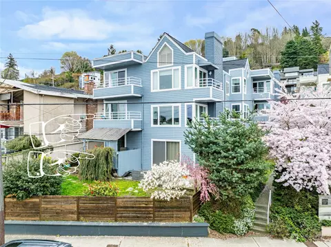 3824 Beach Dr SW #202, Seattle, WA 98116