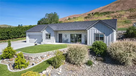 11 Diede Hills Ln, Wenatchee, WA 98801