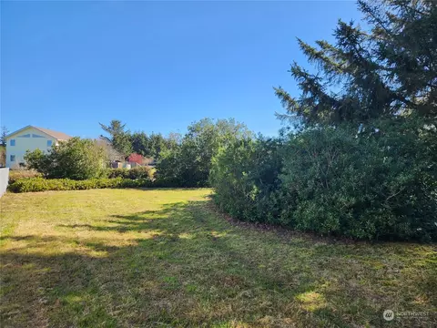 748 Texmar Ave SW, Ocean Shores, WA 98569